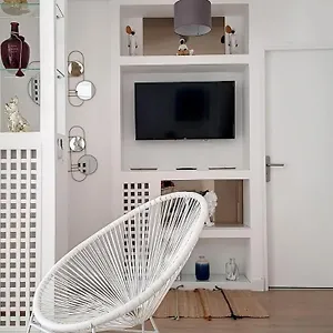 https://superbe-appartement-style-architecte-unique.fr-provencehotel.com