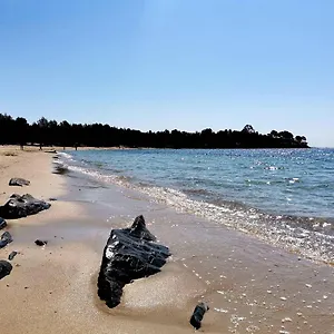 https://duplex-hyres-port.fr-provencehotel.com
