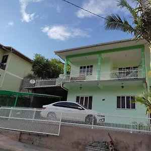 https://casa-aconchegante-em-estilo-rstico.santa-catarina-brasil.com