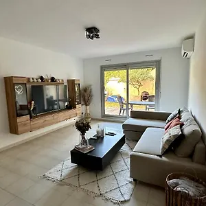 https://appartements-avec-jardin.fr-provencehotel.com